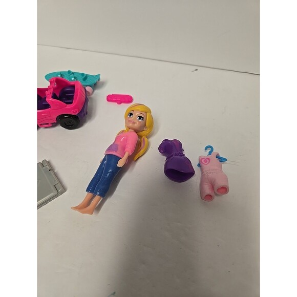 POLLY POCKET LOT WITH DOLL, CAR,  SKATEBOARD, OUTFITS, CHAIR, & LAPTOP - Picture 5 of 5